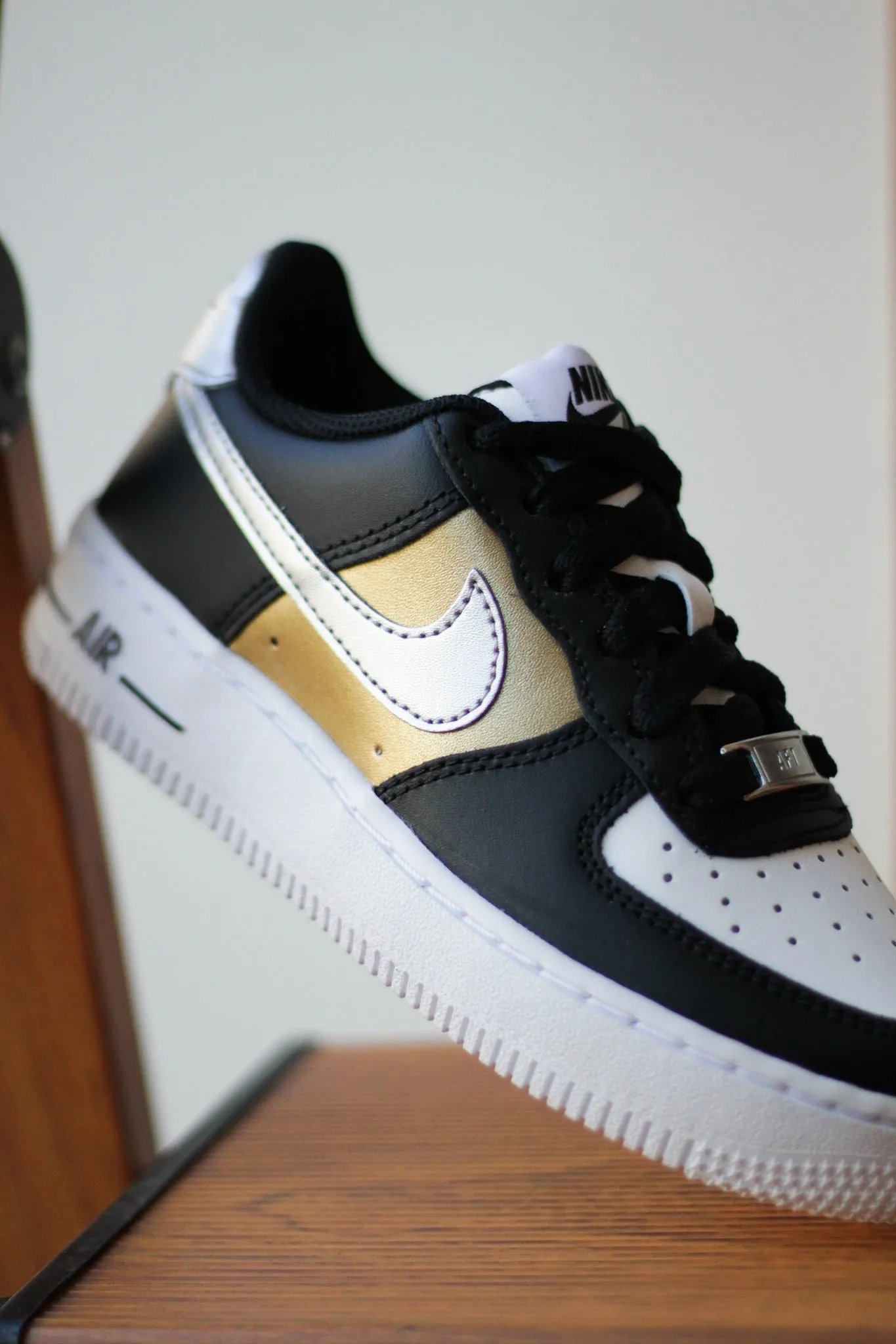 AIR FORCE 1 (GS) "BLACK/METALLIC SILVER"