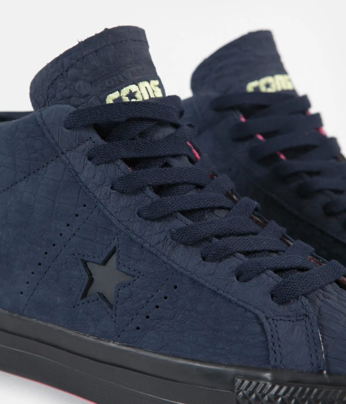 Converse One Star Pro Mid Shoes - Obsidian / Hyper Pink / Black