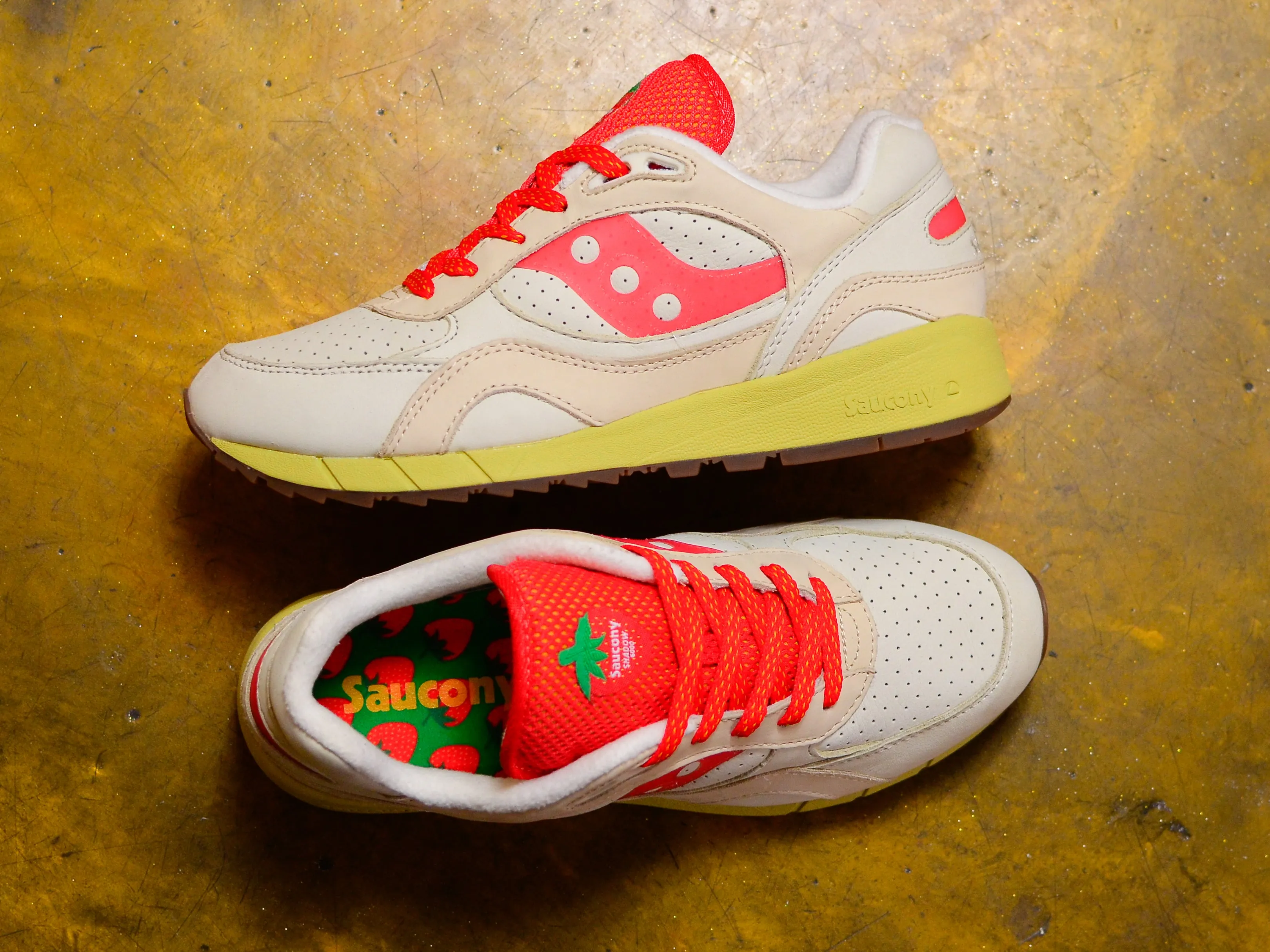 Saucony Shadow 6000 - "New York Cheesecake"