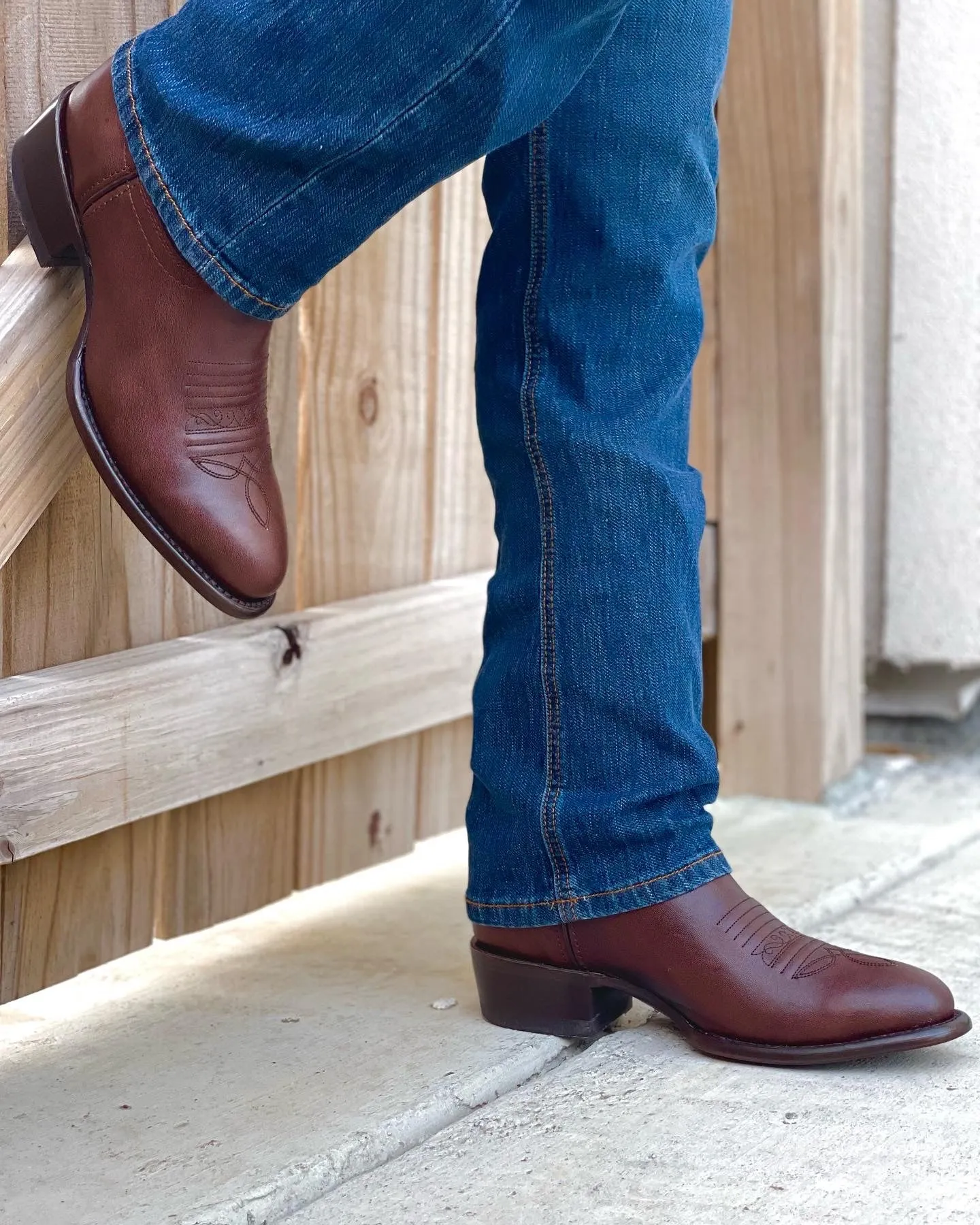 TBC Bootmakers The Dan Laguna Brown